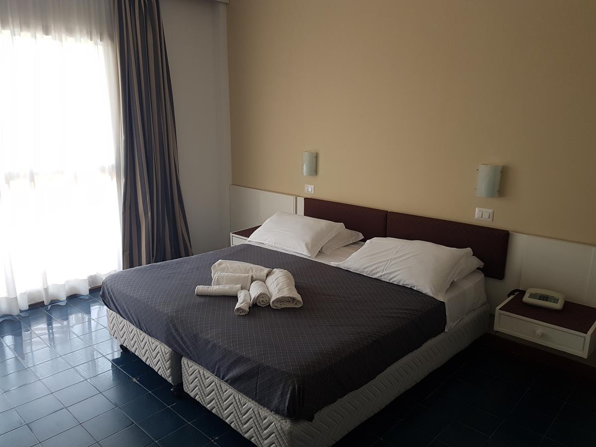 Park Hotel بايا دوميزيا المظهر الخارجي الصورة