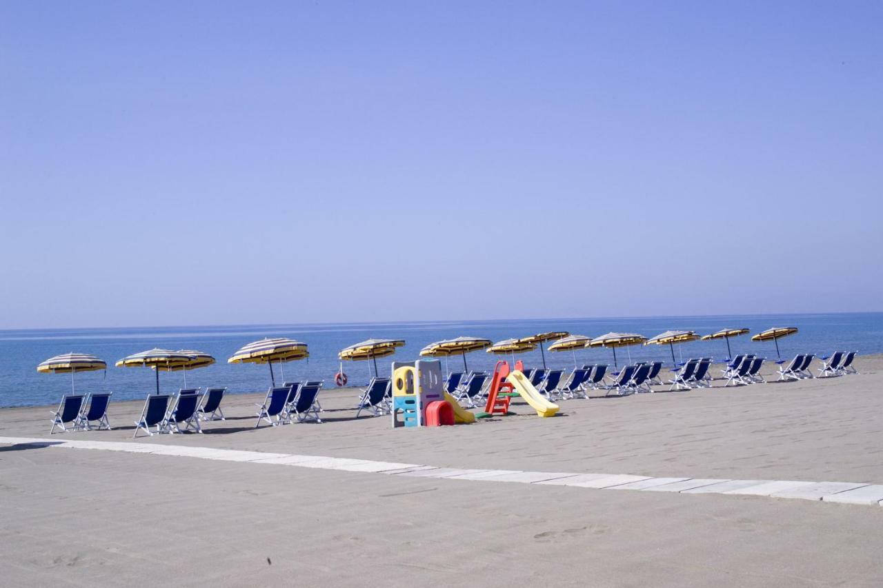 Park Hotel بايا دوميزيا المظهر الخارجي الصورة